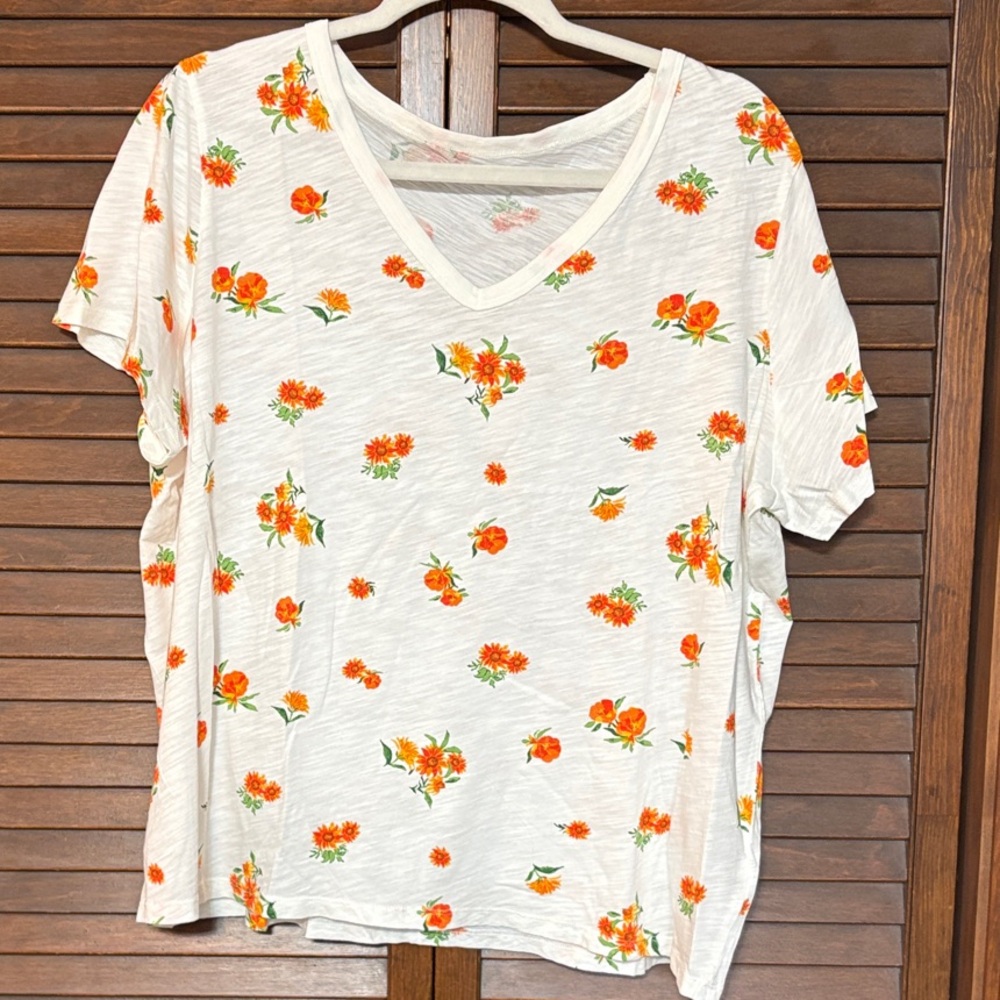 Old Navy Cream V-Neck Short Sleeve Top with Orange Floral Print